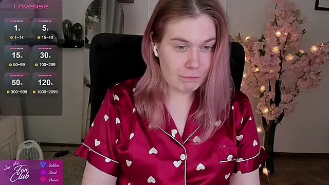 Snapshot of Nancy_Sun_ chatting on February 5, 2025, 5:20 pm Nancy Sun online show from February 5, 2025, 5:20 pm