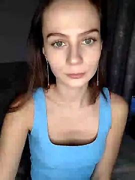 Hi cherry-333 online show from December 18, 2024, 1:56 pm