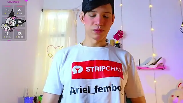 Snapshot of Ariel_Femboy_ chatting on March 16, 2025, 7:27 pm Ariel Femboy online show from March 16, 2025, 7:27 pm