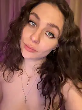 Snapshot of Your_insomniya chatting on December 21, 2024, 11:24 pm Your insomniya online show from December 21, 2024, 11:24 pm