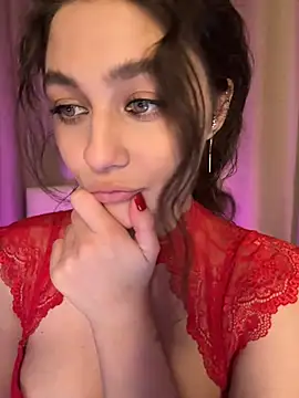 Snapshot of Your_insomniya chatting on February 26, 2025, 8:04 pm Your insomniya online show from February 26, 2025, 8:04 pm