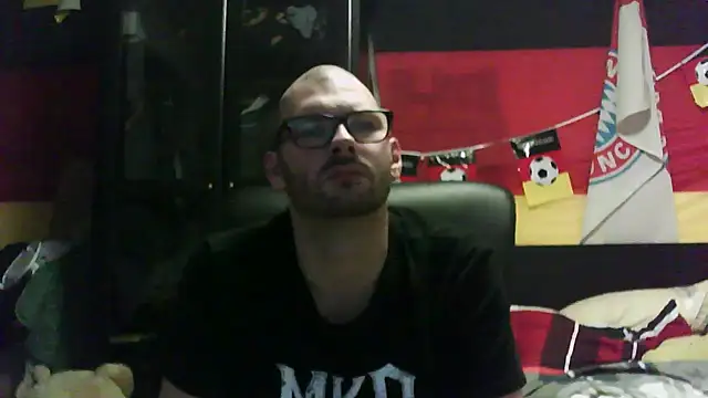 Snapshot of Die-geile-Sau chatting on November 27, 2025, 9:48 pm Die-geile-Sau online show from November 27, 2025, 9:48 pm