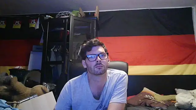 Snapshot of Die-geile-Sau chatting on July 1, 2026, 8:31 pm Die-geile-Sau online show from July 1, 2026, 8:31 pm