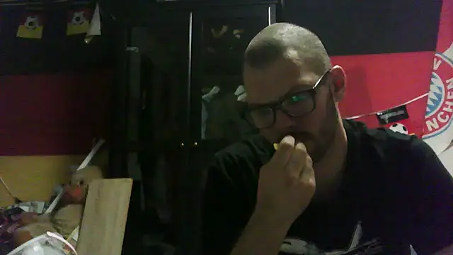 Snapshot of Die-geile-Sau chatting on October 29, 2025, 5:45 pm Die-geile-Sau online show from October 29, 2025, 5:45 pm