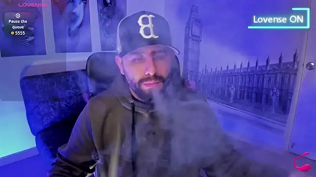 Snapshot of jhon_bear03 chatting on October 29, 2025, 11:20 am jhon bear03 online show from October 29, 2025, 11:20 am