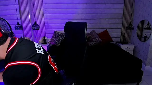 jhon bear03 online show from March 10, 2026, 11:25 am