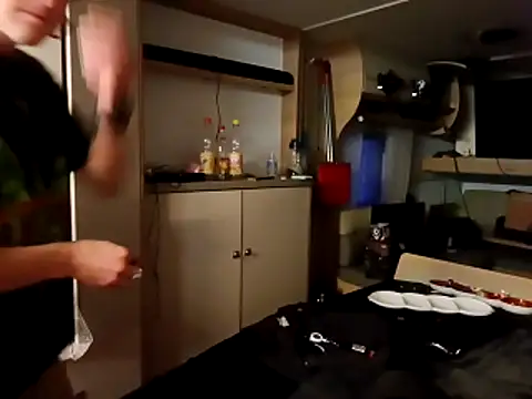 Snapshot of Ebinator666 chatting on October 28, 2025, 7:35 pm Ebinator666 online show from October 28, 2025, 7:35 pm