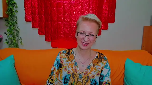 iamyourdream89 online show from March 1, 2026, 10:04 am