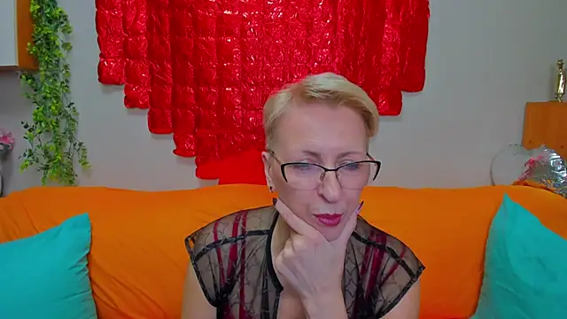 iamyourdream89 online show from February 10, 2026, 2:38 pm