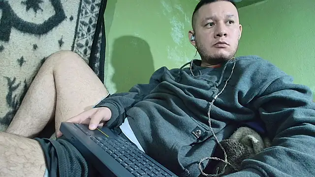 sweet cock28 online show from November 10, 2025, 4:12 pm