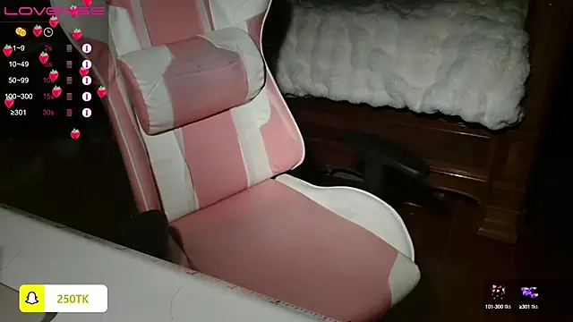 Snapshot of Thepanthera chatting on December 17, 2024, 3:38 pm Thepanthera online show from December 17, 2024, 3:38 pm