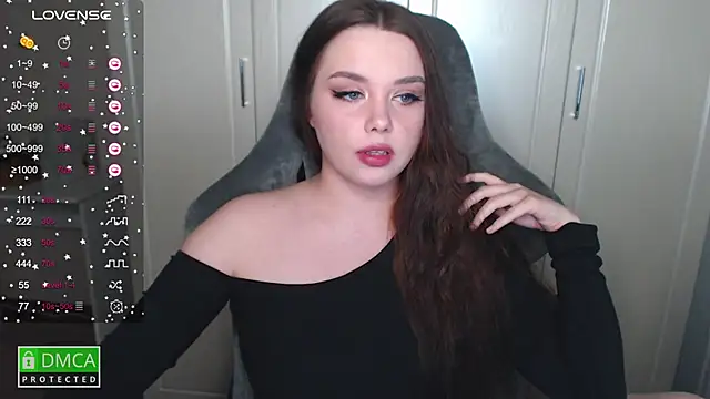 Snapshot of aliice_cutie chatting on February 19, 2025, 8:41 pm aliice cutie online show from February 19, 2025, 8:41 pm