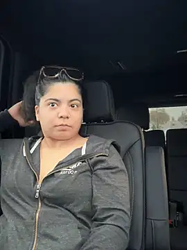 kimmiakiss22 online show from December 17, 2025, 10:04 pm