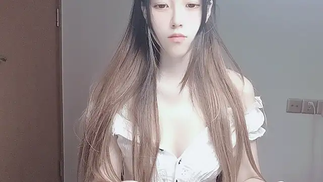 VaerySaenz online show from November 11, 2025, 3:01 am