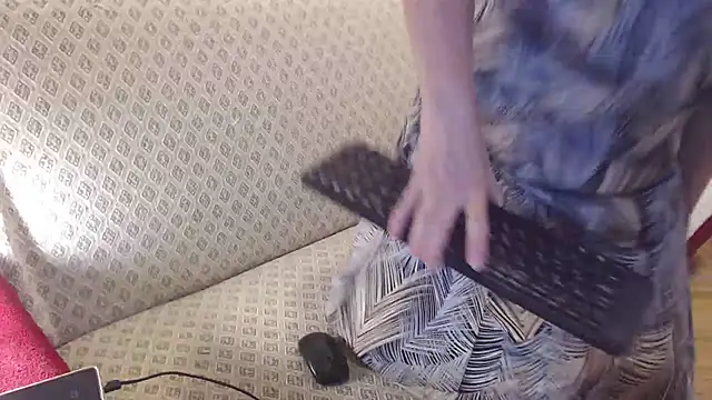 Snapshot of zarinafonliberman chatting on November 30, 2025, 2:40 pm zarinafonliberman online show from November 30, 2025, 2:40 pm