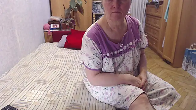 Snapshot of zarinafonliberman chatting on December 1, 2025, 6:03 am zarinafonliberman online show from December 1, 2025, 6:03 am