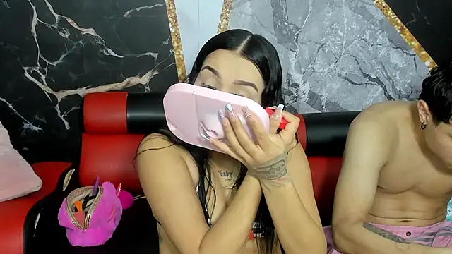 Snapshot of hot-threesome chatting on September 27, 2025, 7:09 pm hot-threesome online show from September 27, 2025, 7:09 pm