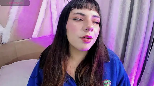 Snapshot of xhinata_hyugax chatting on January 9, 2026, 12:06 am xhinata hyugax online show from January 9, 2026, 12:06 am