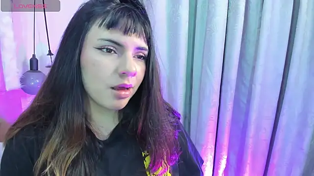 xhinata hyugax online show from November 15, 2025, 11:42 pm