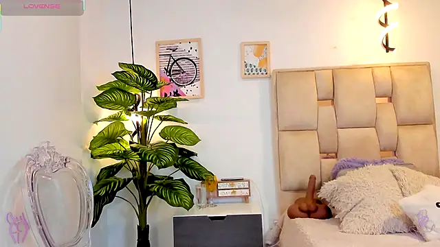 Snapshot of Rachel__Lang chatting on November 20, 2025, 9:36 pm Rachel Lang online show from November 20, 2025, 9:36 pm