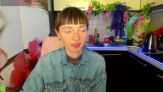 TayanaJons online show from April 7, 2026, 7:21 am