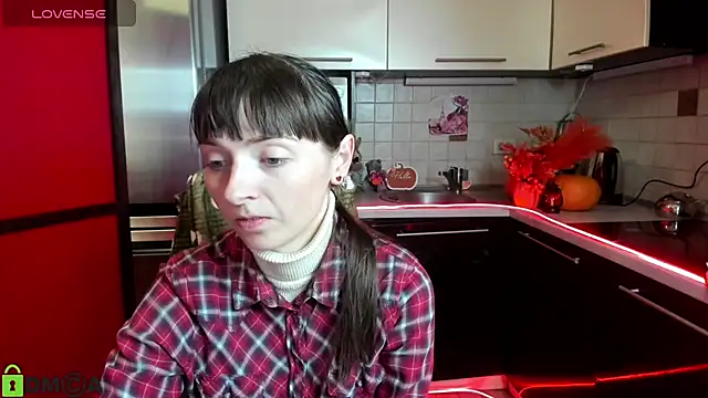 Snapshot of TayanaJons chatting on November 20, 2025, 7:53 am TayanaJons online show from November 20, 2025, 7:53 am