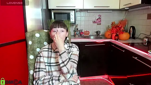 Snapshot of TayanaJons chatting on October 24, 2025, 6:56 am TayanaJons online show from October 24, 2025, 6:56 am