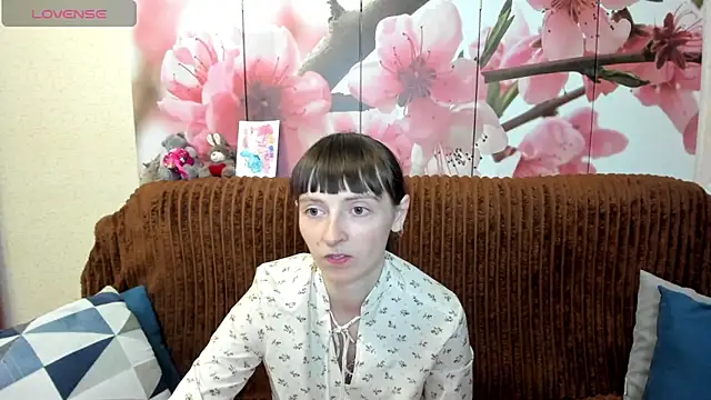TayanaJons online show from June 15, 2026, 7:08 am