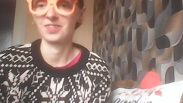 Snapshot of TayanaJons chatting on October 29, 2025, 8:13 am TayanaJons online show from October 29, 2025, 8:13 am