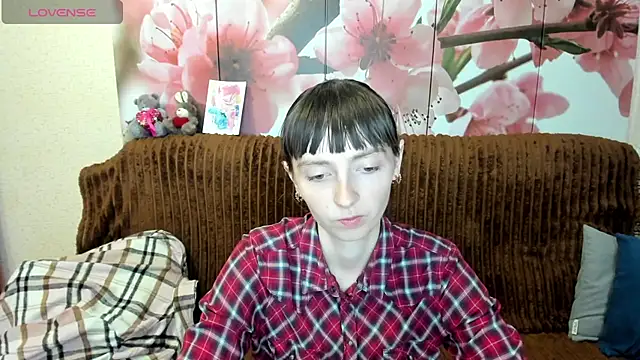 TayanaJons online show from June 16, 2026, 7:08 am