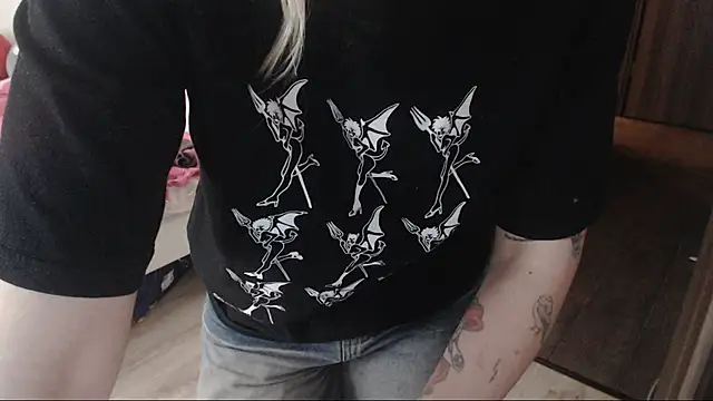 Snapshot of amanda_kiss_kiss chatting on November 24, 2025, 11:43 am amanda kiss kiss online show from November 24, 2025, 11:43 am