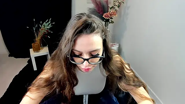 Snapshot of 18perfecttits chatting on February 17, 2026, 12:35 pm 18perfecttits online show from February 17, 2026, 12:35 pm