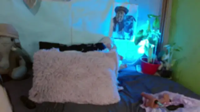 Snapshot of IM_MAYA chatting on September 9, 2025, 11:30 am IM MAYA online show from September 9, 2025, 11:30 am