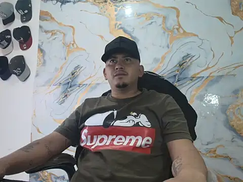 Snapshot of myke_andrade chatting on May 27, 2026, 9:11 pm myke andrade online show from May 27, 2026, 9:11 pm
