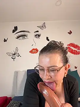 Snapshot of selena369 chatting on November 26, 2025, 1:22 pm selena369 online show from November 26, 2025, 1:22 pm