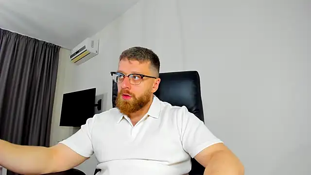 Findom guy online show from April 15, 2026, 11:05 am