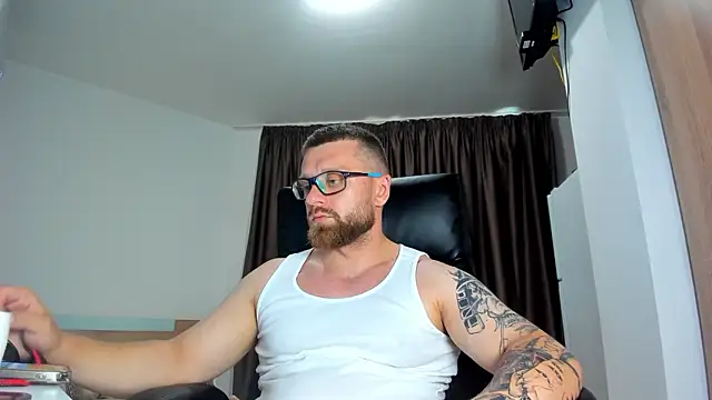 Snapshot of Findom_guy chatting on July 10, 2026, 4:07 pm Findom guy online show from July 10, 2026, 4:07 pm