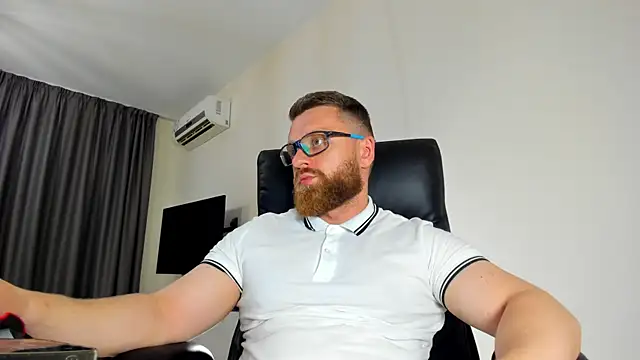 Findom guy online show from May 25, 2026, 6:28 pm