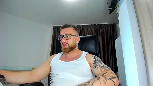 Snapshot of Findom_guy chatting on June 25, 2026, 4:34 pm Findom guy online show from June 25, 2026, 4:34 pm