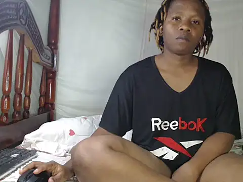 Queentesi online show from March 19, 2026, 10:32 pm