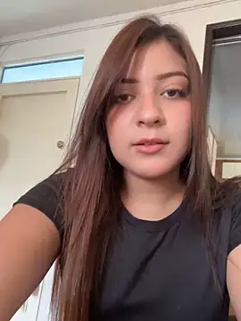 Zoe Lennoxx online show from May 14, 2026, 4:26 pm