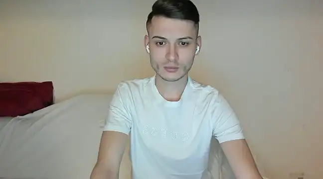 Snapshot of andboyfor6 chatting on December 4, 2024, 12:08 pm andboyfor6 online show from December 4, 2024, 12:08 pm