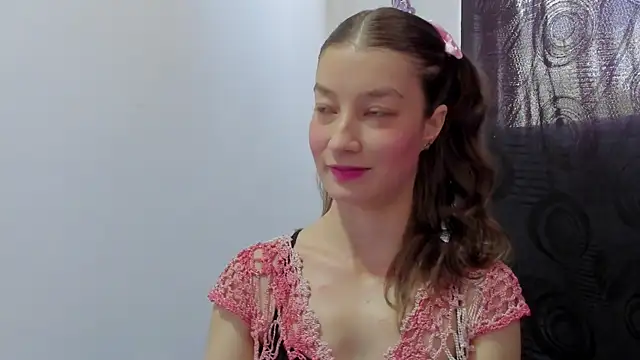 Snapshot of MiiaVolkova chatting on September 12, 2025, 4:51 pm MiiaVolkova online show from September 12, 2025, 4:51 pm