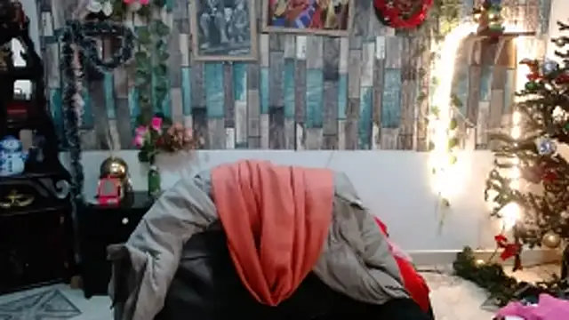 Snapshot of KarimaSarabe chatting on December 15, 2025, 8:36 pm KarimaSarabe online show from December 15, 2025, 8:36 pm