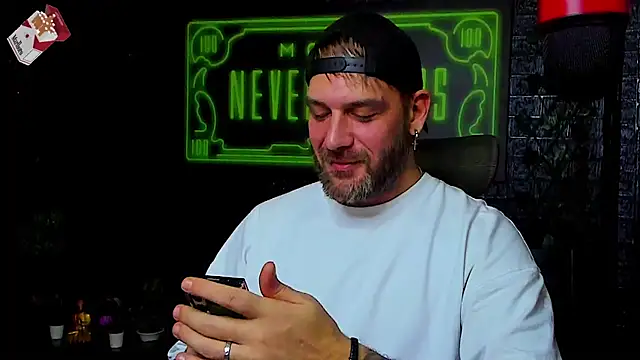 LexXHardy online show from November 8, 2025, 3:15 pm