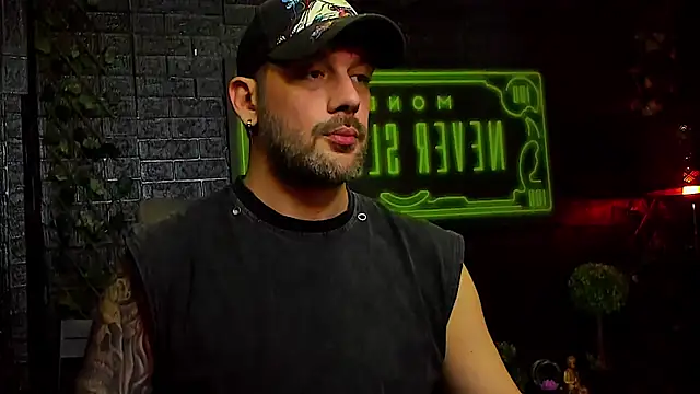 Snapshot of LexXHardy chatting on January 16, 2026, 12:47 am LexXHardy online show from January 16, 2026, 12:47 am