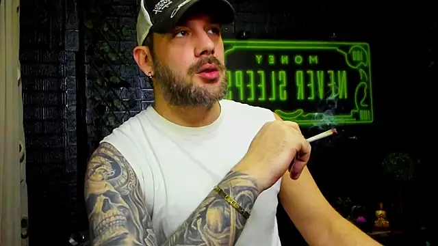 Snapshot of LexXHardy chatting on February 17, 2026, 4:37 pm LexXHardy online show from February 17, 2026, 4:37 pm