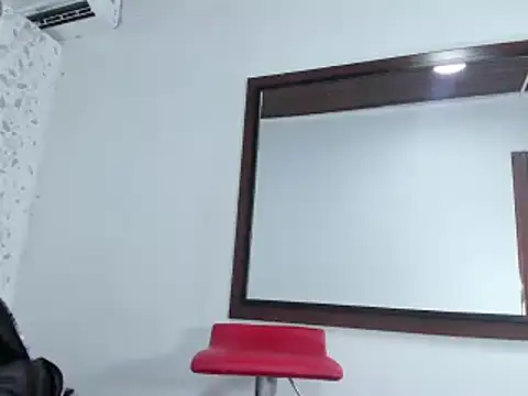 catiaeva online show from February 14, 2025, 1:29 pm