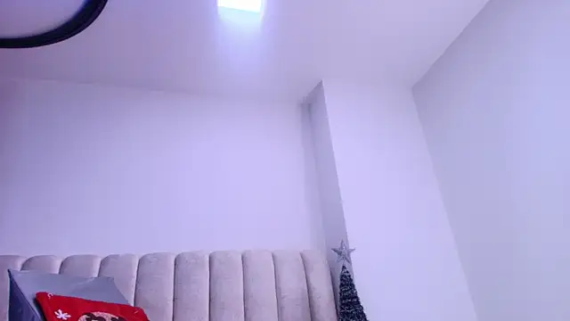  sex mia online show from November 28, 2025, 7:14 pm