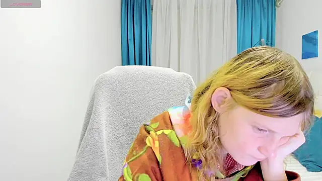 Kathlyn  Heath online show from November 16, 2025, 8:24 pm